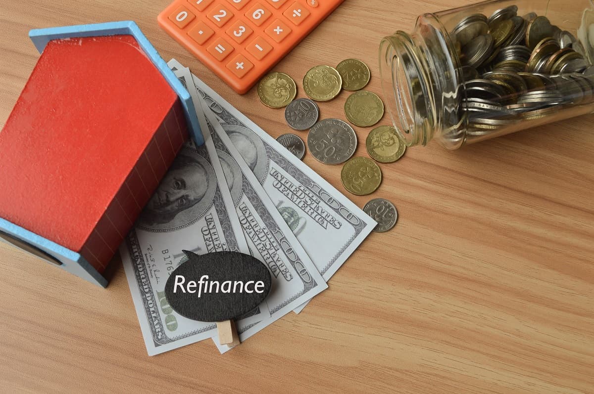 Disadvantages of Refinancing a Home Loan