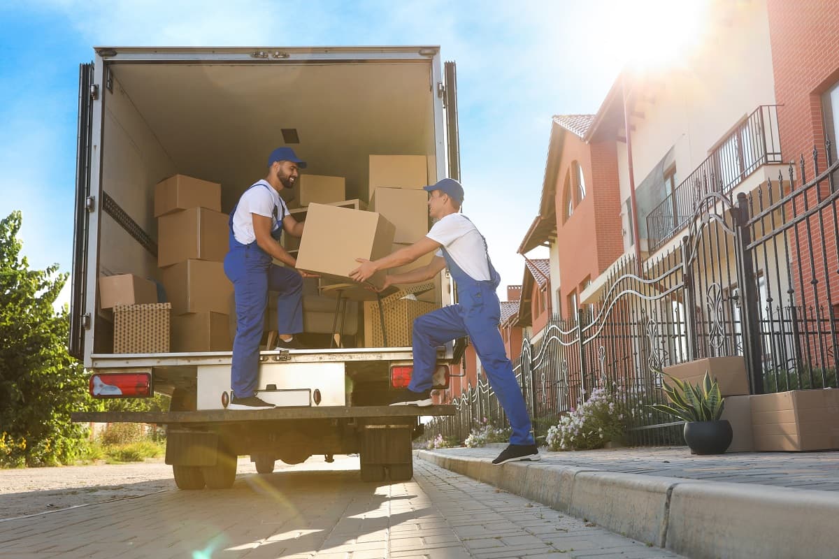How to Make Moving Easier: Simplifying Your Move
